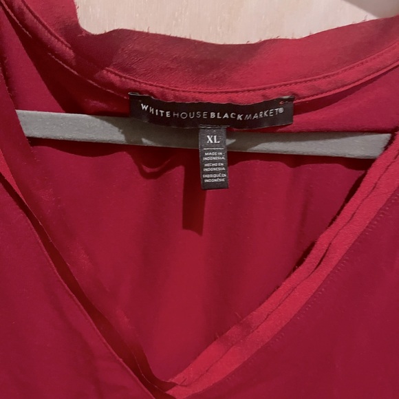 3/$30| 🌸 WHBM Woven Front Long Sleeve Tee - Picture 4 of 4